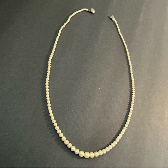 Vintage Real Pearl Necklace Classic Timeless Elegant - Picture 4 of 4